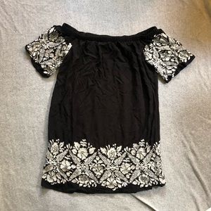 Off the shoulder dress - One Clothing - M